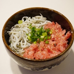 自宅で料亭の味を！漬けまぐろと釜揚げしらすの二色丼